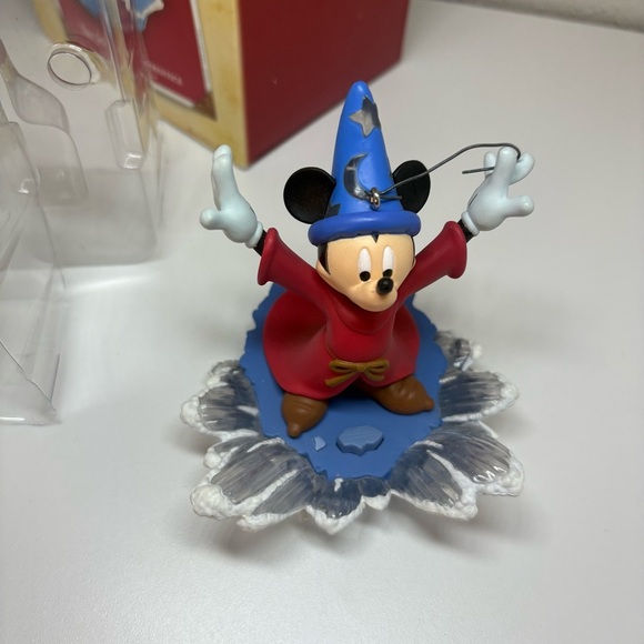 Hallmark Keepsake Ornament 2004 - Disney The Sorcerer's Apprentice - Fantasia - Picture 6 of 8
